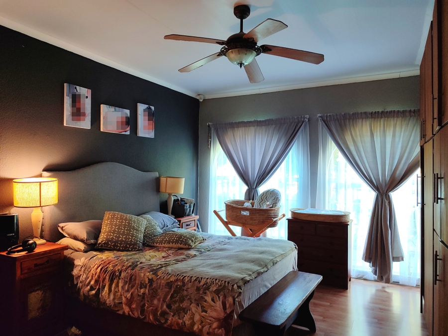 5 Bedroom Property for Sale in Doringkruin North West